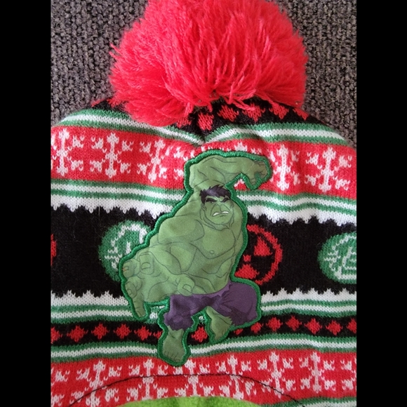 Excellent Condition Marvel Incredible Hulk Green Red Winter Hat - Picture 2 of 5